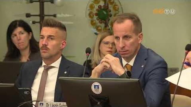 A v&aacute;rost &eacute;rint&odblac; azbesztszennyez&eacute;sr&odblac;l esett a legt&ouml;bb sz&oacute; az &aacute;prilisi k&ouml;zgy&udblac;l&eacute;sen