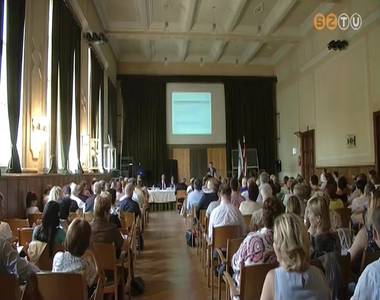 Szakmai tan�vnyit�