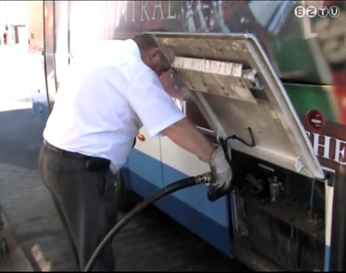 Csúcson az üzemanyag, de nem lesz tarifaemelés a Volánnál Csúcson az üzemanyag, de nem lesz tarifaemelés a Volánnál