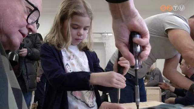 Madarak otthona - szülők és gyerekek közösen készítettek fészekodúkat Madarak otthona - szülők és gyerekek közösen készítettek fészekodúkat