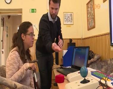 Informatikai-sz�m�t�stechnikai eszk�z�k mozg�skorl�tozottaknak