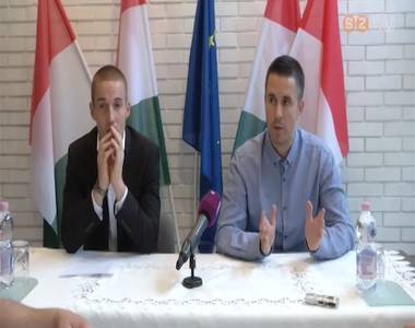 A n�pszavaz�sr�l tartott sajt�t�j�koztat�t az MSZP