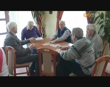 K�rtyapartit szerveztek id�sklubok sz�m�ra