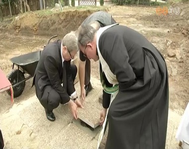 �j pl�b�ni�t kap az oladi egyh�zk�zs�g