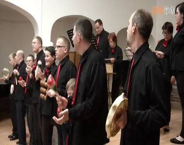 Fell�pett a Napsug�r zenekar az ELTE-n