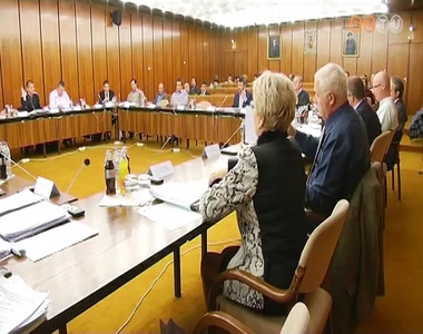 A cs�t�rt�ki v�rosi k�zgy�l�s el�k�sz�t�sek�nt megkezd�d�tt a bizotts�gi �l�sek sorozata