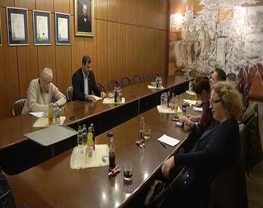 K�s� �jszak�ig tartott az �v utols� k�zgy�l�se