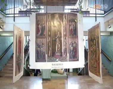 A felvid�ki b�nyav�rosok k�z�pkori templomai c�mmel fot�ki�ll�t�s ny�lt a Bolyai-gimn�ziumban