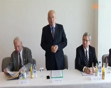 N�tt a nyugd�jak v�s�rl��rt�ke, a korm�ny pedig nem tervezi a nyugd�jak megad�ztat�s�t