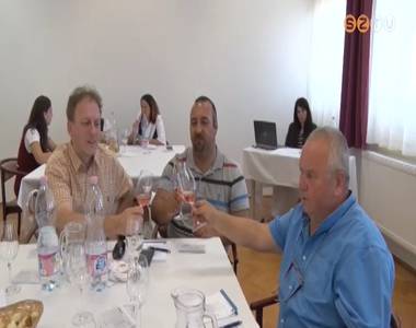 Borok versenye a f�rd�v�rosban