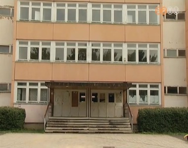 �jra ben�pes�l a Szent-Gy�rgyi