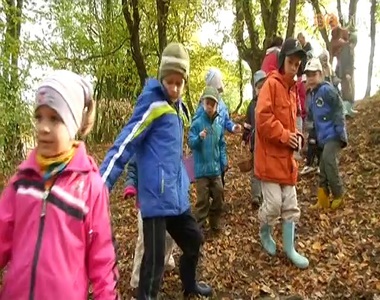 Az őszi erdővel ismerkedtek a Szürcsapó utcai óvodások Az őszi erdővel ismerkedtek a Szürcsapó utcai óvodások
