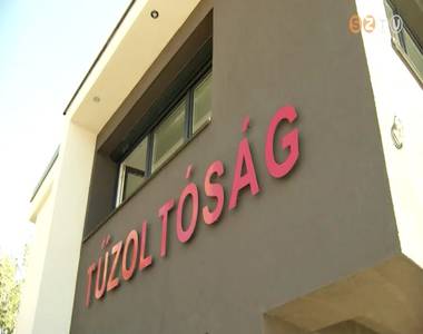 �j t�zolt� laktanya �p�lt K�szegen