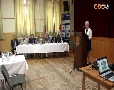 Tolnay S�ndor Eml�knap