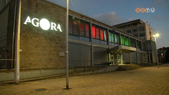 Fényfestéssel ünnepelte a magyar kultúra napját az AGORA Fényfestéssel ünnepelte a magyar kultúra napját az AGORA