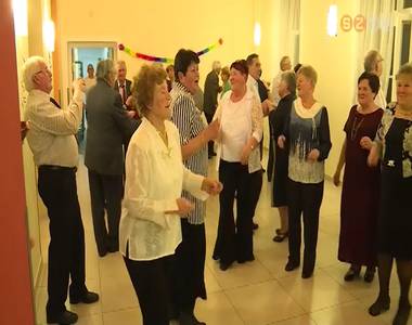 Nyugd�jasok b�loztak