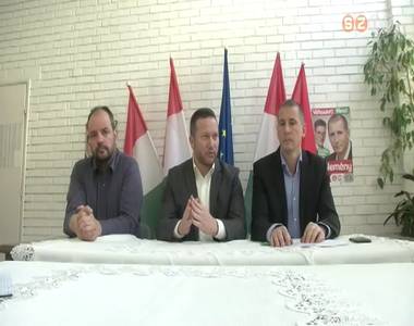 Sajt�t�j�koztat�t �s utcaf�rumot tartott az MSZP