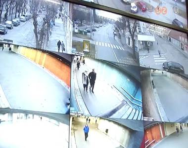 �j k�zter�leti kamer�k a v�rosban