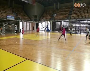 K�sz�lnek a bajnoks�gra a futsalosok