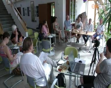 �jabb civil sajt�reggeli