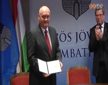 �tvette megb�z�level�t Hende Csaba, Vas megye 1. sz�m� v�laszt�ker�let�nek k�pvisel�je