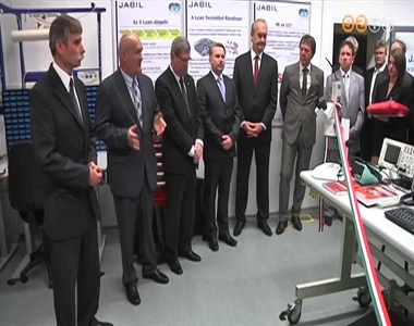 Oktatólabort adtak át a Savaria Szakképző Iskolában Oktatólabort adtak át a Savaria Szakképző Iskolában