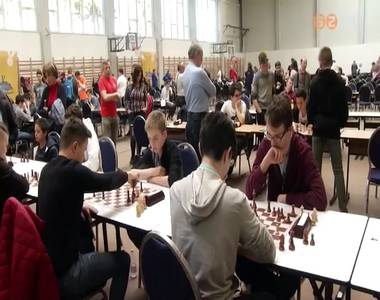 A sakk di�kolimpia orsz�gos csapatd�nt�je Szombathelyen