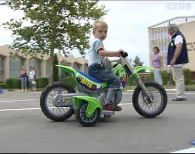 Polg�r�r nap K�rmenden