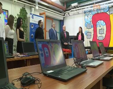 Digit�lis K�z�ss�gi Alkot�m�hely