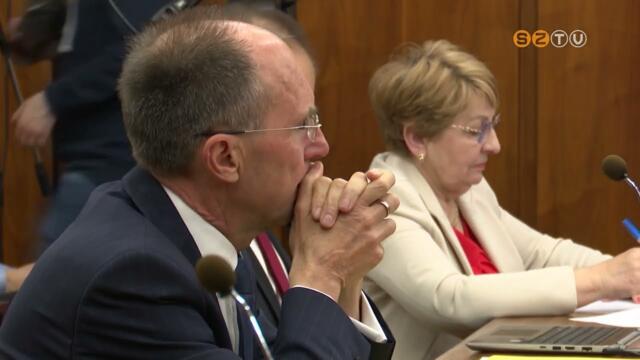 Tz napirendi pontot nyilvnosan, kettt zrt ajtk mgtt trgyalnak a kpviselk