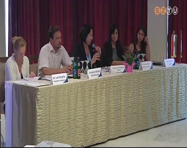 Osztr�k munkav�llal�knak tartottak lakoss�gi f�rumot