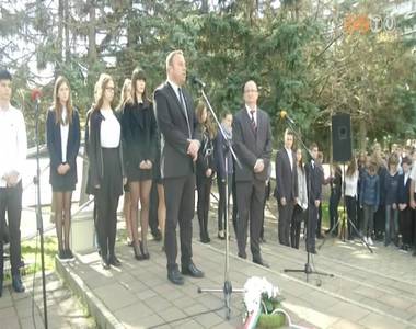 V�rosszerte zajlottak az okt�ber 6-ai megeml�kez�sek