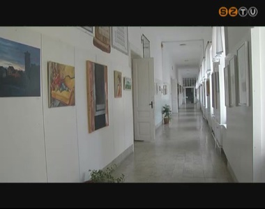 Ki�ll�t�s a 95 �ves a Kanizsai Dorottya Gimn�ziumban