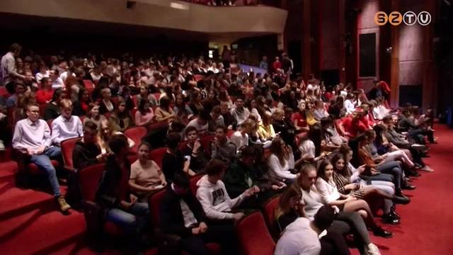 A Liliomfit nézték meg a színházban a premontreis diákok A Liliomfit nézték meg a színházban a premontreis diákok