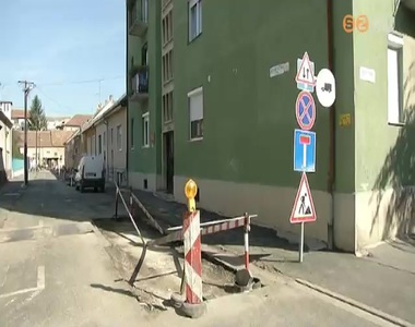 G�zcs�veket cser�lnek a De�k Ferenc utc�r�l ny�l� B�thory Istv�n utc�ban