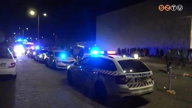 Bombariadó szakította félbe a Delta zenekar koncertjét vasárnap hajnalban Bombariadó szakította félbe a Delta zenekar koncertjét vasárnap hajnalban