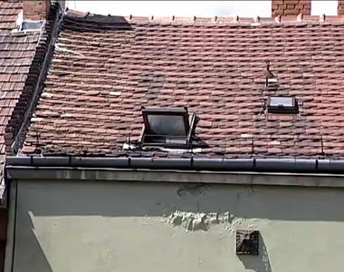 Bezs�kolt holttest egy belv�rosi padl�son