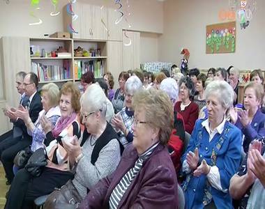 Nyugd�jas �vodavezet�ket k�sz�nt�ttek