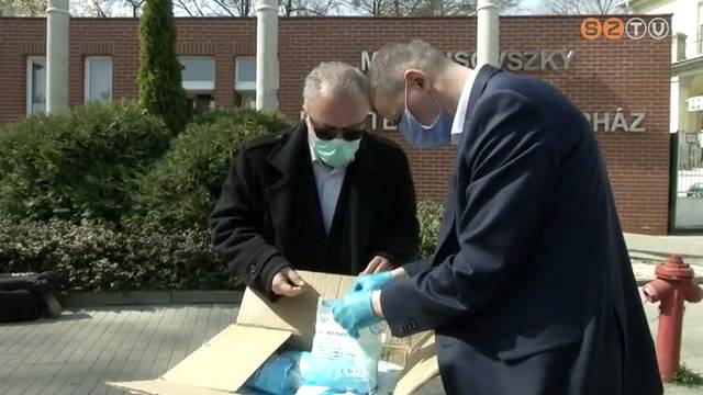 Arcmaszkok érkeztek a kórházba Arcmaszkok érkeztek a kórházba