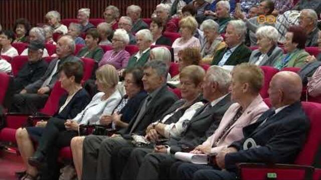 1990 ta oktber elseje az idsek vilgnapja