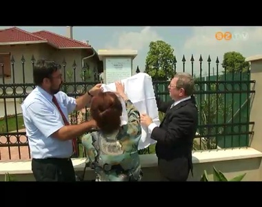 Utcan�v-eml�kt�bl�t avattak N�meth P�l tisztelet�re a r�la elnevezett utc�ban