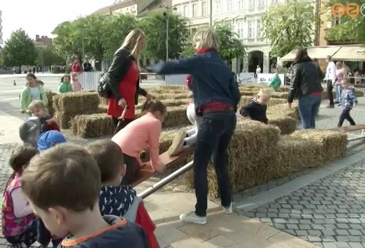 A Fő téren versenyeztek a legkisebbek a Mobilitási Hét keretében A Fő téren versenyeztek a legkisebbek a Mobilitási Hét keretében