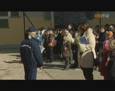 Ellen�rzik �s gyakoroltatj�k a t�zriad� terveket a vasi iskol�kban a katasztr�fav�d�k