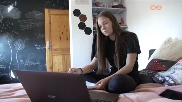 Kevesebb az igazolatlan hiányzás Szombathelyen az online oktatás bevezetése óta Kevesebb az igazolatlan hiányzás Szombathelyen az online oktatás bevezetése óta