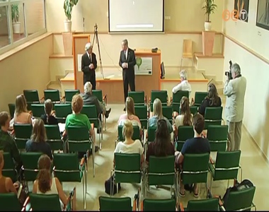 �jra Ny�ri Egyetem