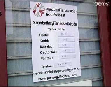 P�nz�gyi szolg�ltat�sokkal kapcsolatos panaszok megold�sa helyben