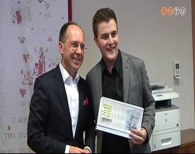 Az X-Faktoros Kov�cs Palit k�sz�nt�tte az alpolg�rmester