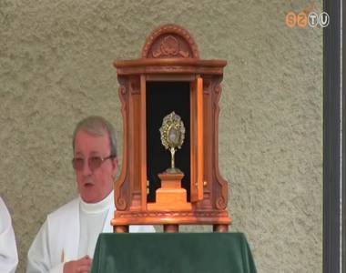 Szent M�rton erekly�je el�tt tartottak szentmis�t Kemenesszentm�rtonban
