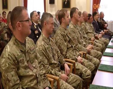 Tartal�kosok tettek esk�t